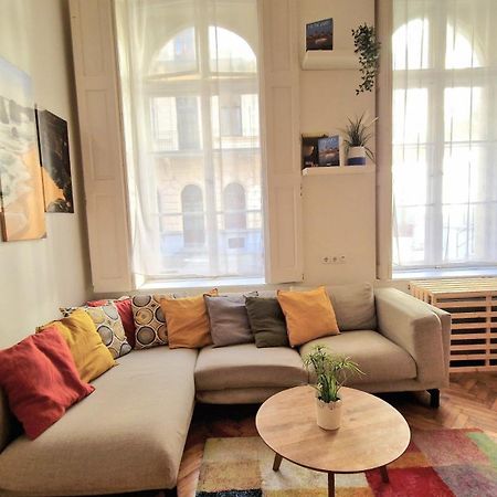 Hip Apartment At The Museum Budapest Extérieur photo